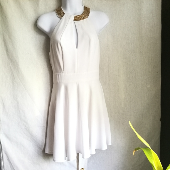 0 MARCIANO White Dress with Gold Chain Neckline - Picture 2 of 10